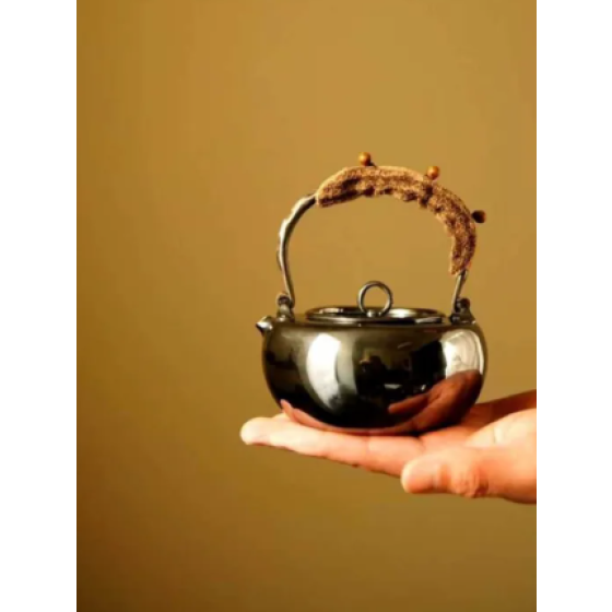 Silver Teapot Xuegu New Product Iron Playing Pods Lifting Pure Silver the Embouchure of a Cannon Water Pot Tea Brewing Pot
